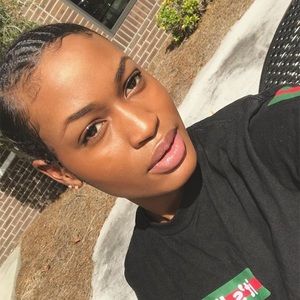 Meet your Posher, Breanna